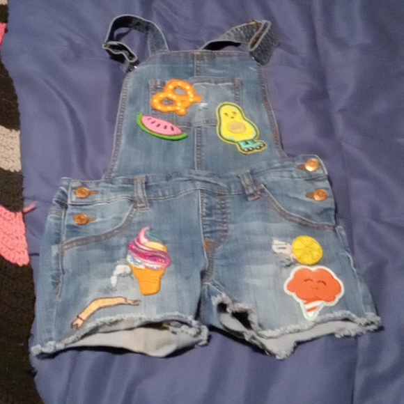 One piece - Picture 1 of 1